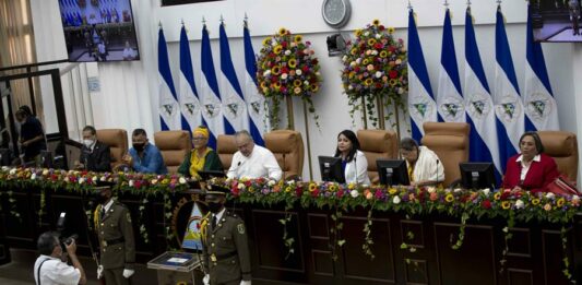 Parlamento de Nicaragua permitirá a Ortega seguir gobernando