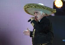 Televisa y Univisión usarán polémico libro de Vicente Fernández para bioserie Vicente Fernández