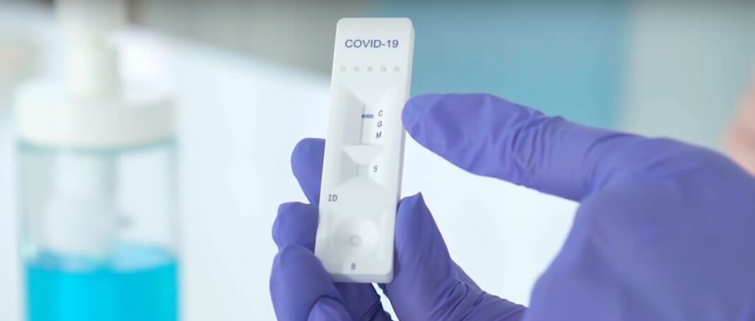 Los estadounidenses podrán empezar a pedir los test rápidos caseros de diagnóstico de la covid-19 a partir del próximo 19 de enero, según informaron este viernes desde la Casa Blanca.