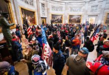 Una médica pro Trump se declara culpable por el asalto al Capitolio asalto al Capitolio (2)