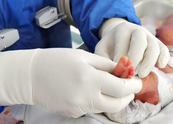 bebés nacidos durante la pandemia bebés