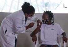 El promedio de contagios de covid en Brasil volvió al de su peor momento vacuna