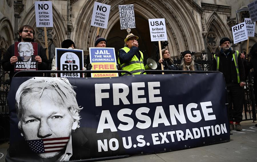 tribunal británico permite a Assange recurrir su extradición