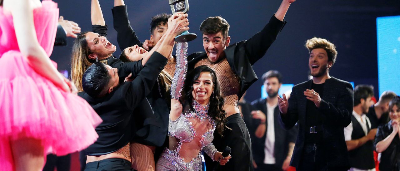 Chanel celebrando el triunfo.
