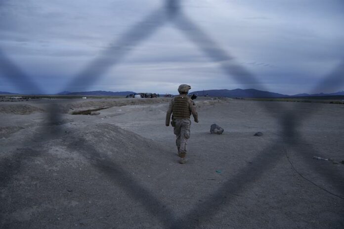 Cientos de migrantes cruzan de forma irregular a Chile en las últimas horas