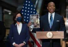 Nueva York presenta un plan para sacar a los vagabundos del centenario metro