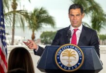 Miami alivia los problemas de vivienda con las ganancias de su criptomoneda Francis Suárez