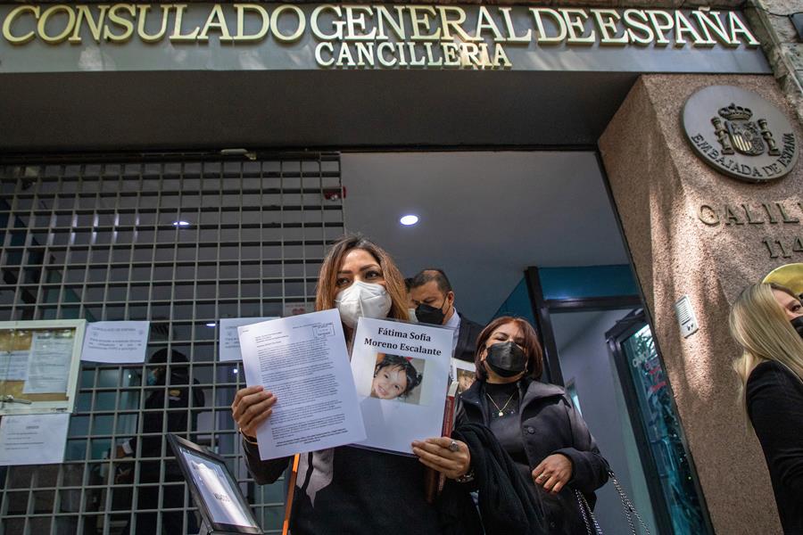 Padres de v&iacute;ctimas de guarder&iacute;a ABC (2)