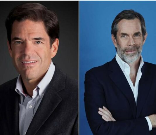 Televisa y Univision cierran ambiciosa fusión para ser el gigante en español Alfonso de Angoitia (i), y su director general, Wade Davis