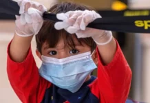 Regulador revisará más datos antes de decidir vacuna a menores de 5 años Niño
