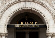 Dimiten dos fiscales que dirigen el caso contra Trump en Nueva York Donald Trump