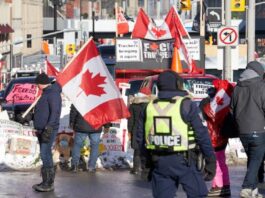 empieza a detener a antivacunas que bloquean Ottawa