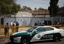 Estudiante mexicano se dispara en su mano tras llevar arma a la escuela menor herido en escuela de México