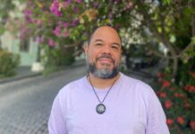 El artista Josean Ortiz impacta con sus trabajos teatrales en la comunidad latina Josean Ortiz