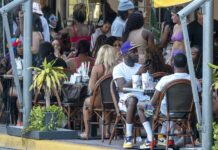Miami Beach declara el estado de emergencia e impone toque de queda Miami Beach