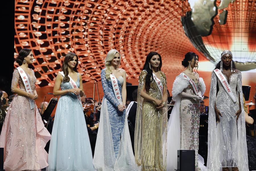 Polonia gana la corona de Miss Mundo 2021 (2)