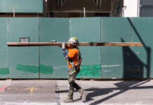 Nuevo informe de la Oficina de inmigración de NYC es dedicado a los más vulnerables Trabajadores esenciales