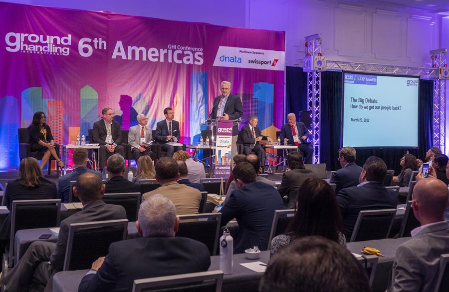 discuten como hacer sexy de nuevo al sector de la aviación