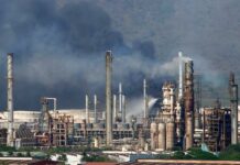 incendio en refinería de Pemex