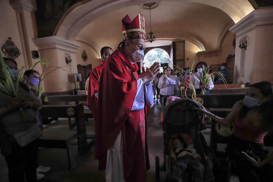 Cardenal hondureño les pide a los violentos que dejen de matar