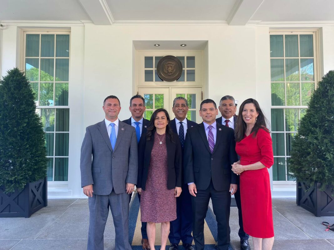 Caucus Hispano