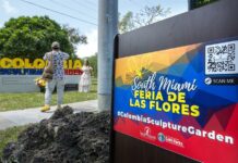 Colombia llena de flores, música, arte y cultura un parque de South Miami feria de Colombia en Miami