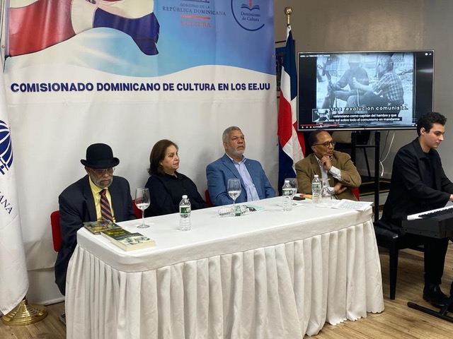 Comisionado de Cultura rinde homenaje a los héroes (1)