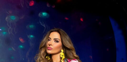 Gloria Trevi..