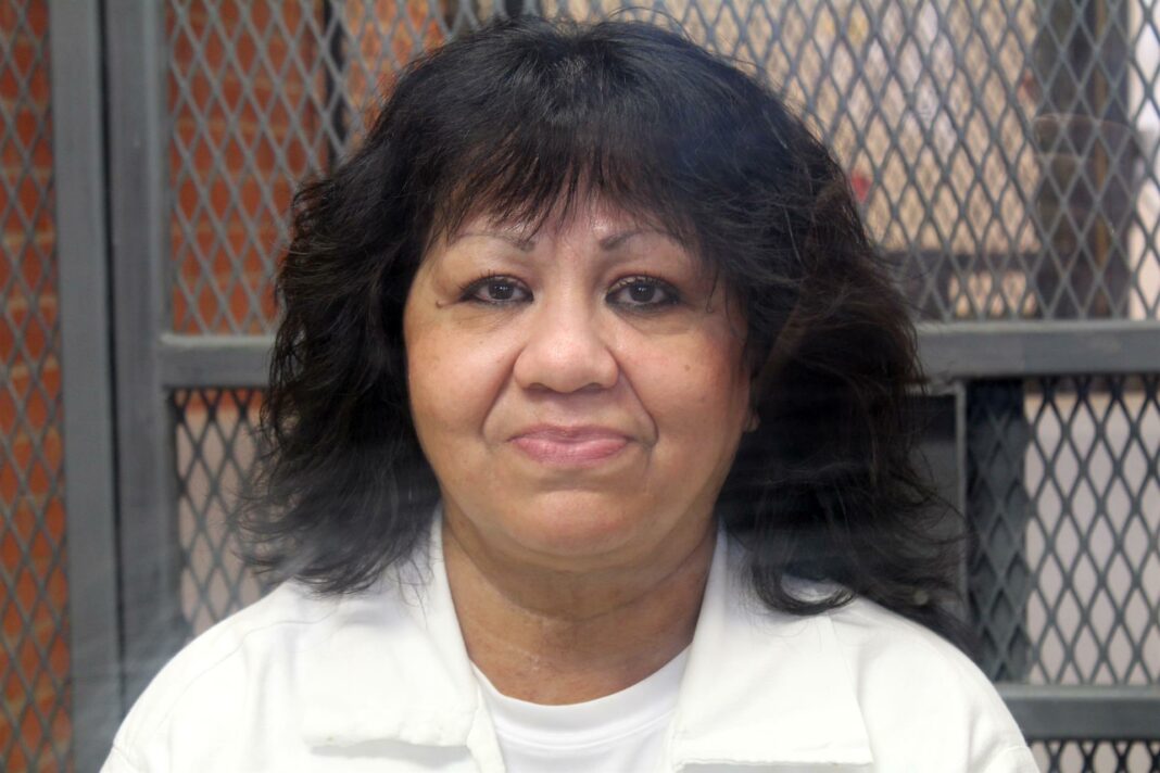 Melissa Lucio El caso de Melissa Lucio, encarcelada en un corredor de la muerte en el corazón del Texas rural, ha atraído la atención de numerosas organizaciones, expertos y legisladores, que insisten que las autoridades están a punto de ejecutar con la inyección letal a una madre latina que es inocente de matar a su hija de dos años, porque la niña no fue víctima de un crimen, sino de un accidente.