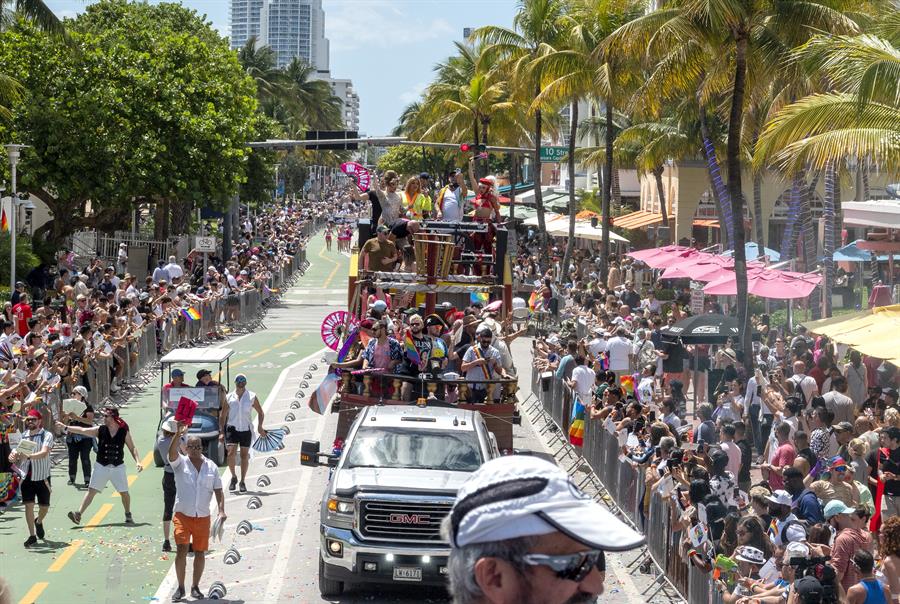 Miami Beach vuelve a ser escenario del Orgullo Gay (2)