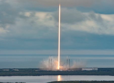 SpaceX vuelve a ejercer de taxi. SpaceX