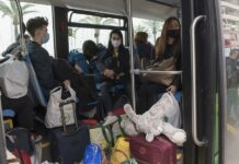 Ucranianos en EE.UU. ayudan a cruzar la frontera a refugiados desde Tijuana refugio a ucranianos