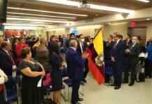 Ingreso del Pabellón Nacional de Ecuador