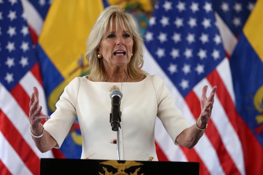 Jill Biden inicia en Ecuador gira por Latinoamérica