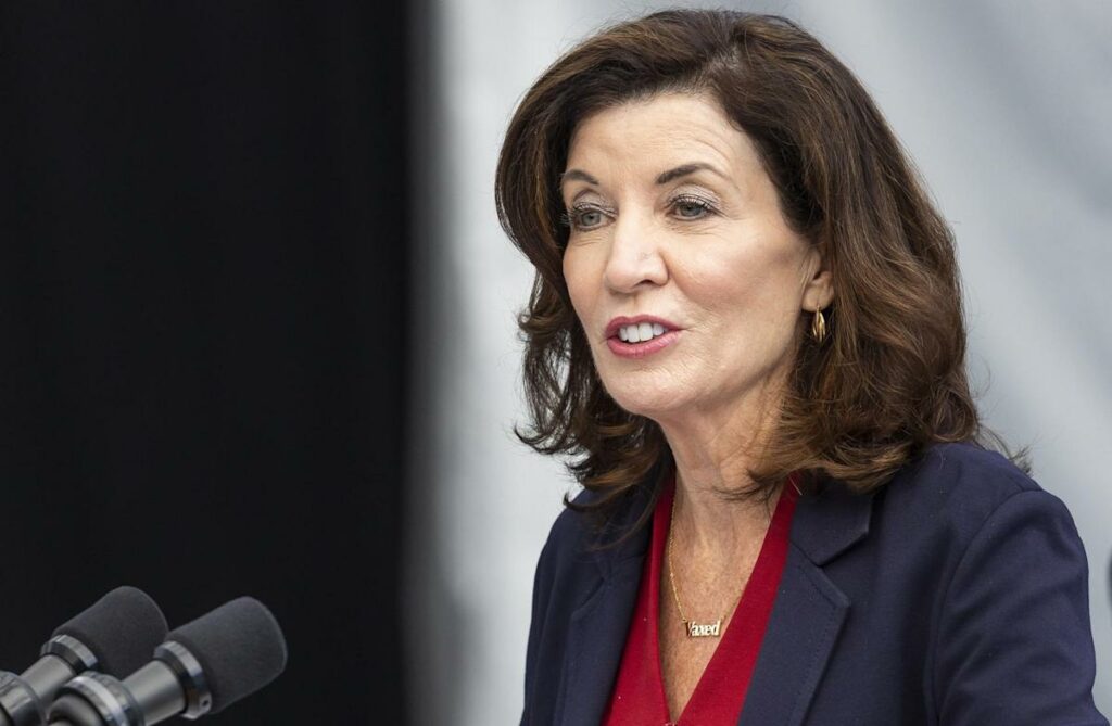 Kathy Hochul horrorizada