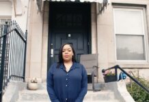 Kina Collins, de la violencia de Chicago a competir por el Congreso de EE.UU.