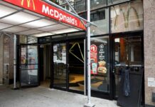 McDonald's estrena CosMc´s, una franquicia propia centrada en las bebidas McDonald's