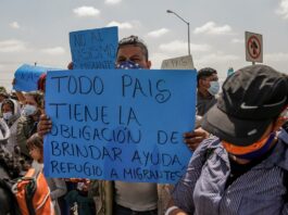 Mexicanos huyendo de la violencia llegan a frontera con EE.UU. a pedir asilo