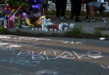México lamenta el tiroteo "por racismo" en Buffalo tiroteo por racismo en Buffalo