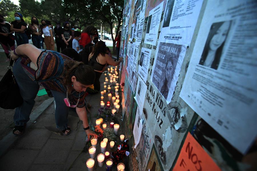 Mujeres se manifiestan en norte de México contra desapariciones (2)