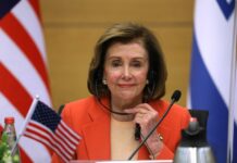 Pelosi advierte de la importancia del cambio a las energías renovables Pelosi