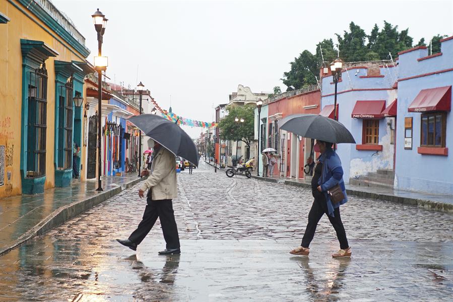 Remanentes de Agatha pueden devenir en tormenta tropical