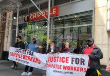 Trabajadores reclaman a Chipotle (3)