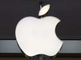 Trabajadores forman primer sindicato de una tienda Apple en EE.UU. Los trabajadores de una tienda de Apple en Maryland (EE.UU.) aprobaron formar el primer sindicato en un establecimiento del gigante tecnológico en el país, informaron este domingo medios locales.
