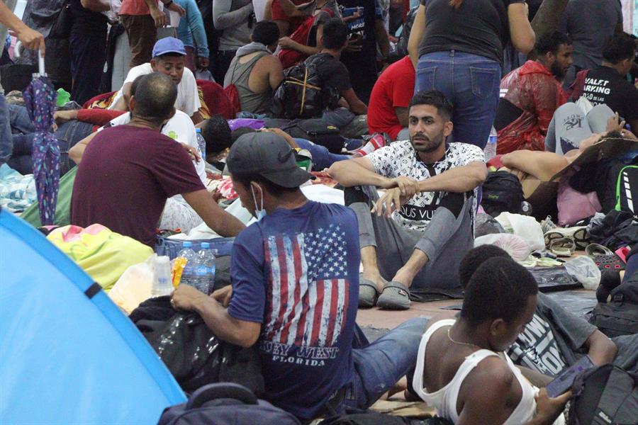 Caravana migrante instala campamento (3) Caravana migrante