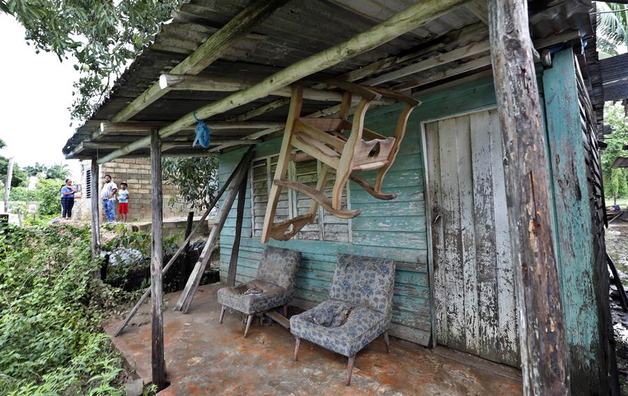 Cuba suma daños en 750 casas por lluvias (1)
