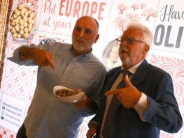 El chef José Andrés pide resolver el problema de la aceituna negra en EE.UU. El chef José Andrés