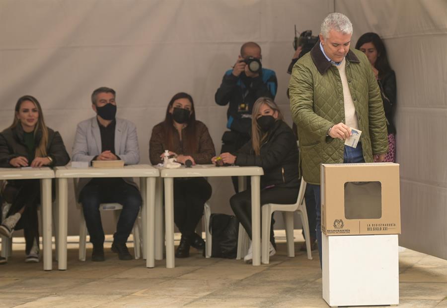 Duque pide tener "plena confianza"