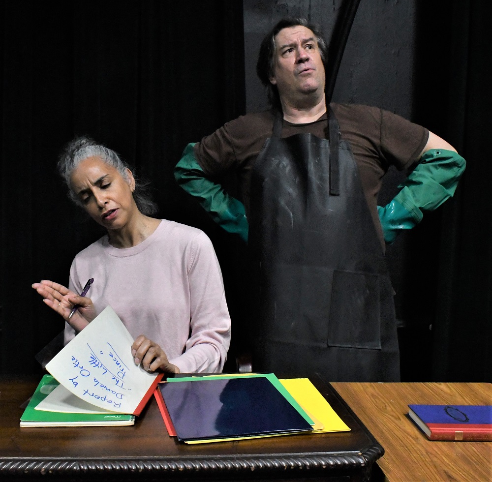 Kathy Tejada y Bill Blechingberg en &ldquo;Lecciones de vida&rdquo;, funciones en ingl&eacute;s.