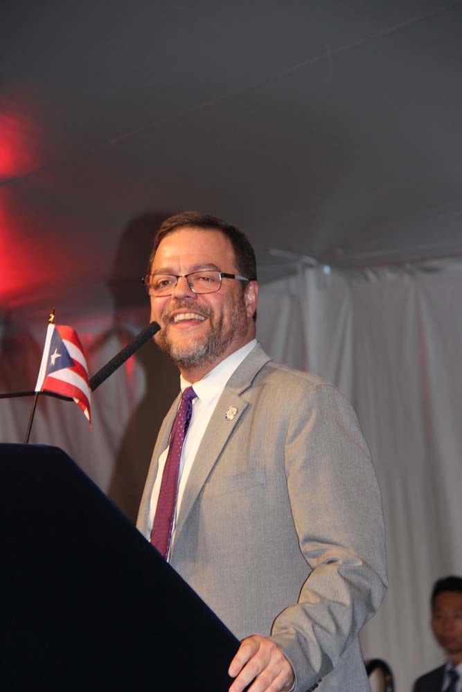 El senador estatal Luis Sepúlveda es actualmente el puertorriqueño de mayor rango a nivel del Estado de Nueva York y presidió varios actos dentro de las celebraciones boricuas en Nueva York, incluyendo la recepción ofrecida por el alcalde de la ciudad, así como el desayuno ofrecido por la gobernación la mañana del domingo 12 de junio.